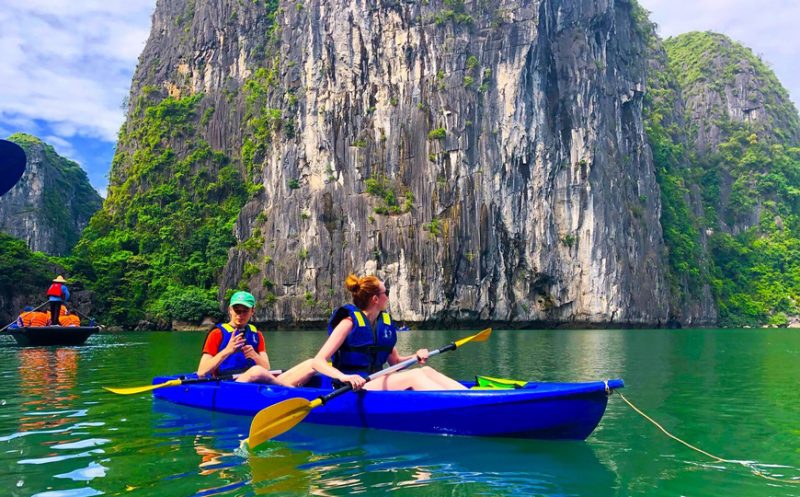 Halong Bay discovery Vietnam tour with kids