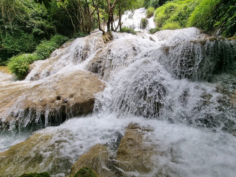 Hieu Waterfall In Pu Luong